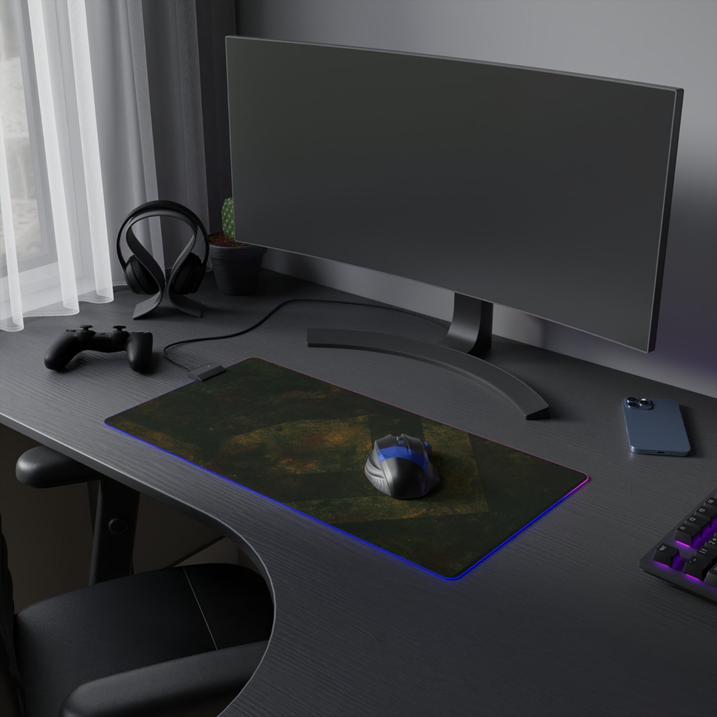 Illuminated Gaming Mouse Pad for Enhanced Play, LED Light Desk Mat, RGB Gaming Accessories, Computer Game Setup, Gamer Gift Ideas